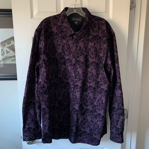 Long sleeve paisley textured shirt.